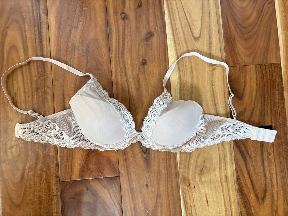 Natori Feathers Plunge Bra 32C Beige Lace Trim
